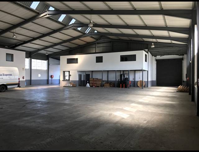 1,014M² FACTORY RENTED IN AIRPORT INDUSTRIA